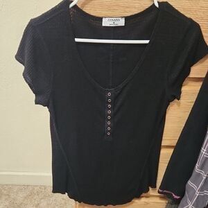 Zenana Outfitters Black Short Sleeve Top